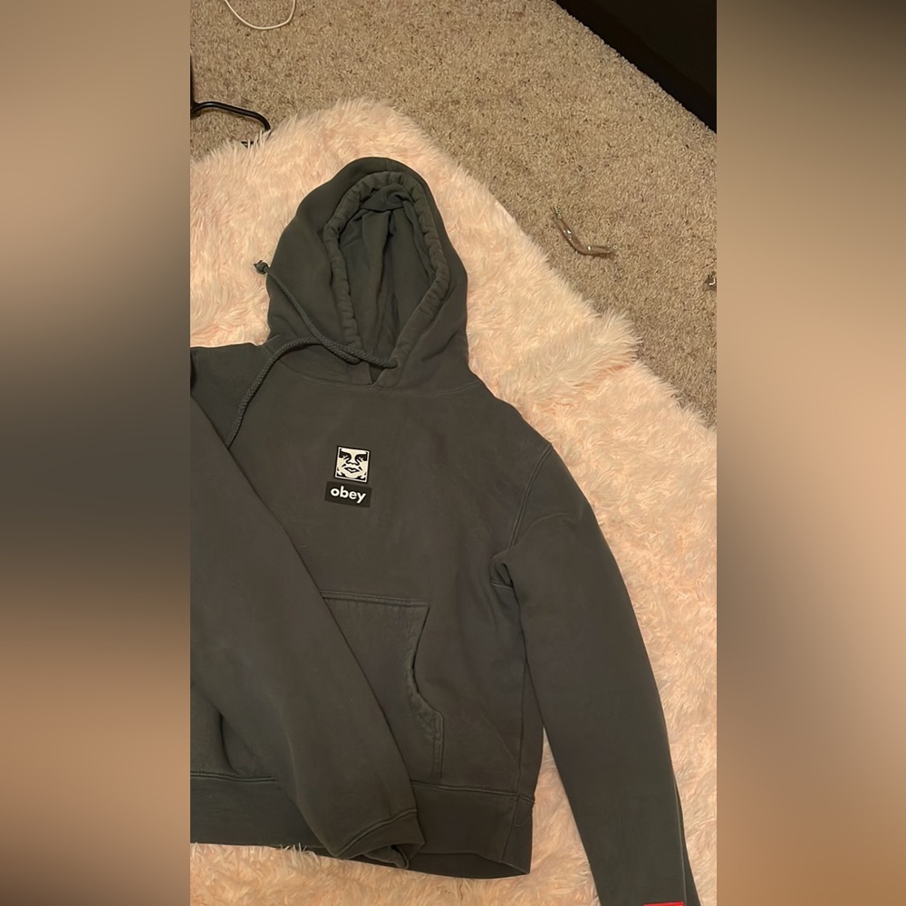 Obey hoodie size small